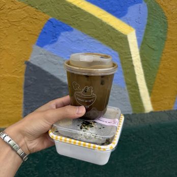 Market On 28th - Hojicha Hazelnut Latte & Onigiri Tuna Rice Ball - Sushi Bars Near Me - Sacramento, California Market On 28th - Hojicha Hazelnut Latte & Onigiri Tuna Rice Ball - Sushi Bars Near Me - Sacramento, California