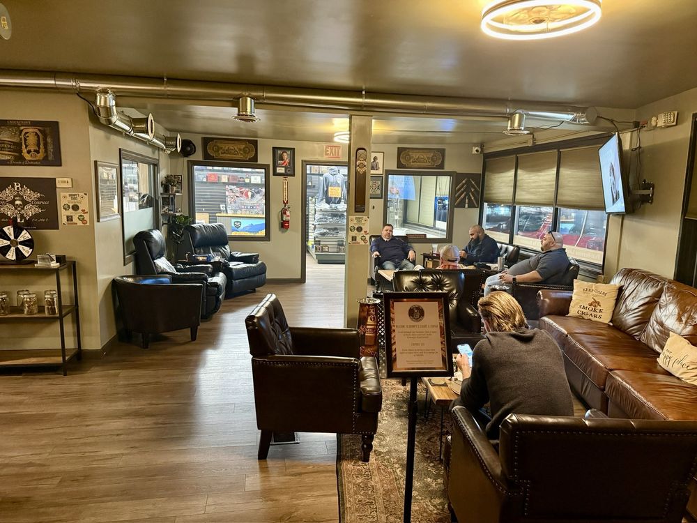 GRUMPY’S CIGARS & LOUNGE - Updated February 2026 - 16 Photos & 10 ...