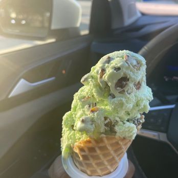 Bruster's Real Ice Cream - Pistachio almond - Ice Cream & Frozen Yogurt Near Me - Spring, Texas