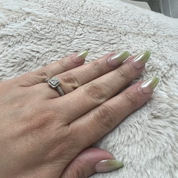 J & J Nail Studio - Nail Salons Near Me - Perris, California