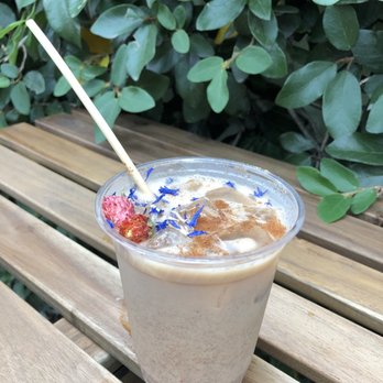 Superbloom - Iced chai latte - Coffee & Tea Near Me - Savannah, Georgia