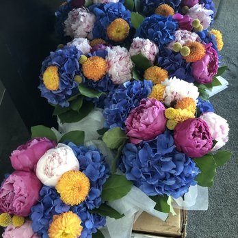 Laura Clare Floral Design - Bridesmaid bouquets - Florists Near Me - Hoboken, New Jersey Laura Clare Floral Design - Bridesmaid bouquets - Florists Near Me - Hoboken, New Jersey