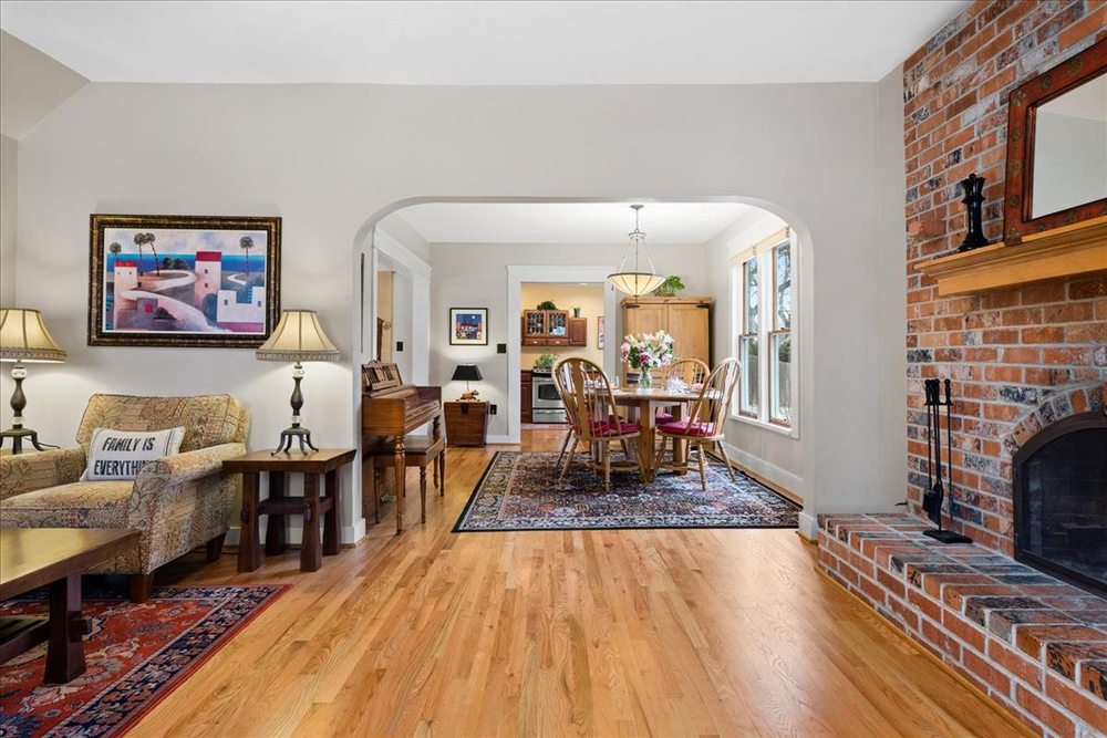 MISSY COMAN REAL ESTATE KELLER WILLIAMS REALTY Updated August 2024 21 Photos 1101 River