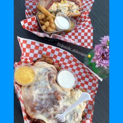 El Parche - Papas la Bichota  and hot dog