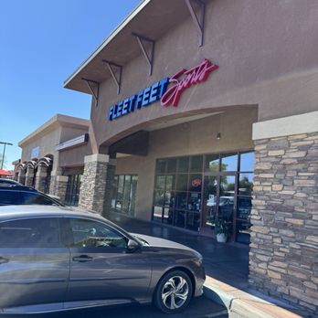 Fleet Feet - Tanque Verde - Outside - Sports Wear Near Me - Tucson, Arizona Fleet Feet - Tanque Verde - Outside - Sports Wear Near Me - Tucson, Arizona