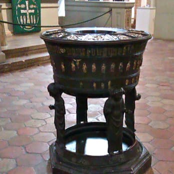 St. Nikolai-Kirche - 14th century font, St Nikolai-Kirche, Spandau - Churches Near Me - Berlin, BE