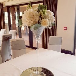 Oopsie Daisy Flowers - Martini Vase Centrepiece