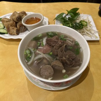 Tú Lan - Beef pho and an order of imperial rolls - Vietnamese Near Me - San Francisco, California