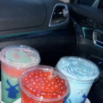 Dutch Bros Coffee - Boba, creamy soft top....so many flavors! - Juice Bars & Smoothies Near Me - Orlando, Florida