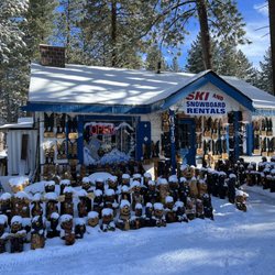 Snowshoe Thompson's Ski and Snowboard Rentals - Outside
