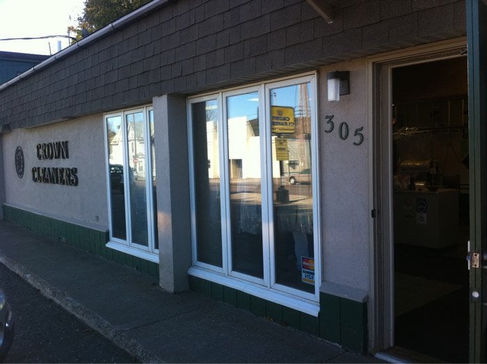 CROWN CLEANERS Updated September 2024 305 E Montezuma Ave, Houghton