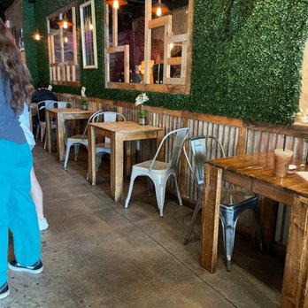 Ella Cafe - Coffee & Tea Near Me - Plantation, Florida