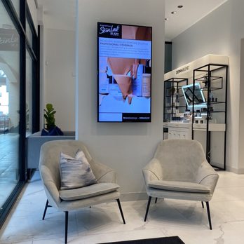 SkinLab - Waiting area - Medical Spas Near Me - Houston, Texas SkinLab - Waiting area - Medical Spas Near Me - Houston, Texas