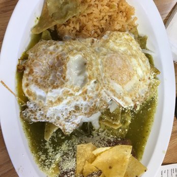 Los Antojos - Chilaquiles con huevos - Mexican Near Me - Las Vegas, Nevada Los Antojos - Chilaquiles con huevos - Mexican Near Me - Las Vegas, Nevada