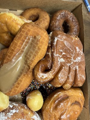 Donuts Plus by null