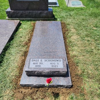 Springfield Monument - Funeral Services & Cemeteries Near Me - Springfield, Illinois Springfield Monument - Funeral Services & Cemeteries Near Me - Springfield, Illinois