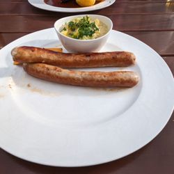 Jahnterrasse - Bratwurst mit Kartoffelsalat