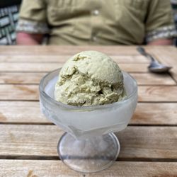 DeNuccis - Pistachio gelato