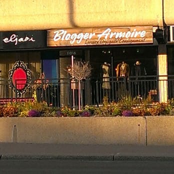 Blogger Armoire - Used, Vintage & Consignment Near Me - Edmonton, Alberta
