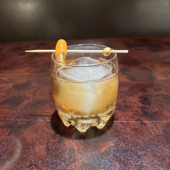Daily Grill - Tropical old fashioned - American Near Me - Burbank, California Daily Grill - Tropical old fashioned - American Near Me - Burbank, California