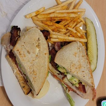 Eggs Up Grill - Turkey avocado blt - Breakfast & Brunch Near Me - Germantown, Tennessee Eggs Up Grill - Turkey avocado blt - Breakfast & Brunch Near Me - Germantown, Tennessee