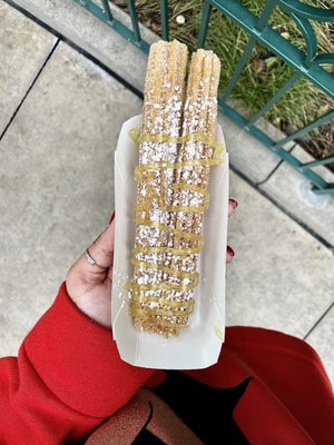 Willie’s Churros by null
