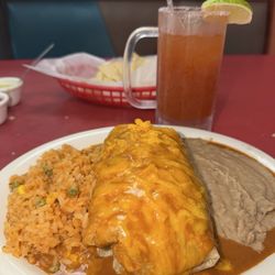 Taqueria Los Jaliscienses - EXCELLENT SERVICE! this is family owned which I love..!! GTEAT FOOD!! And GREAT MICHELADAS !!