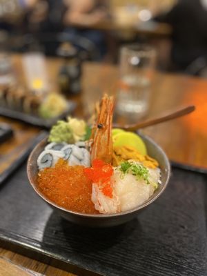 MAGURO Sushi Thai Ramen by null