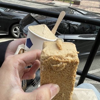 Mister - Milk tea ice cream in a cup and milk tea ice cream bar - Ice Cream & Frozen Yogurt Near Me - Vancouver, British Columbia