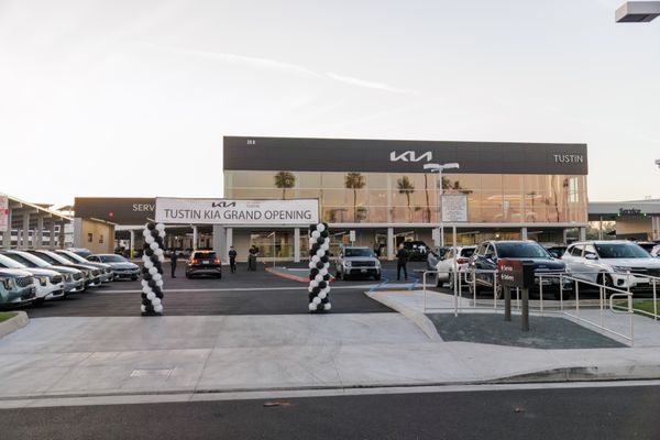 28 Auto Center Dr Tustin Ca 92782