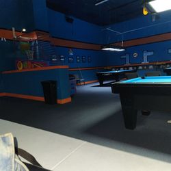 Buffalos Billiards - The non smoking side!