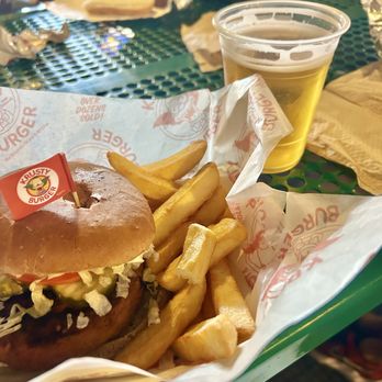 Universal Studios Hollywood - Decent veggie burger. - Amusement Parks Near Me - Universal City, California