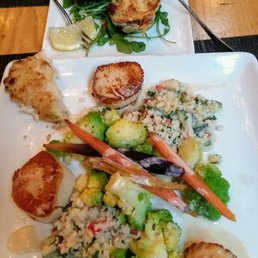 Oysters Rockefeller  (top) Jumbo Sea Scallops (bottom)
