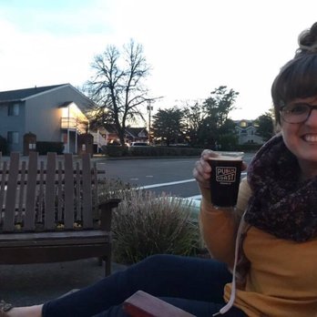 Public Coast Brewing - Patio area outside - perfect for people watching - American Near Me - Cannon Beach, Oregon Public Coast Brewing - Patio area outside - perfect for people watching - American Near Me - Cannon Beach, Oregon