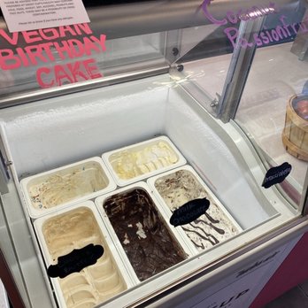 SweetCup - Ice Cream & Frozen Yogurt Near Me - Houston, Texas SweetCup - Ice Cream & Frozen Yogurt Near Me - Houston, Texas