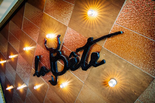 La Bête by null