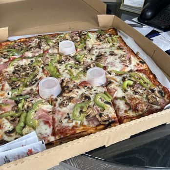 Fernanda's NY Pizza - Silicon with ham, mushrooms, and green peppers. - Pizza Near Me - Studio City, California