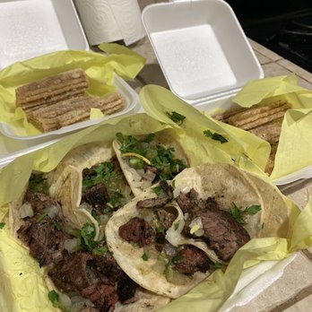 Mestizo’s Vendor & Catering - 6 asada street tacos and 2 churros from the food truck at 645 pm=$ 32.00 and 40+ minute wait in the cold.  No bueno - Food Trucks Near Me