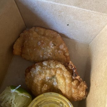 Limón - Chicken empanadas (I ate one!) - Peruvian Near Me - Oakland, California Limón - Chicken empanadas (I ate one!) - Peruvian Near Me - Oakland, California