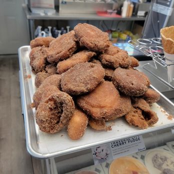 Ben & Janies - Breakfast donuts - Ice Cream & Frozen Yogurt Near Me - Addison, Michigan