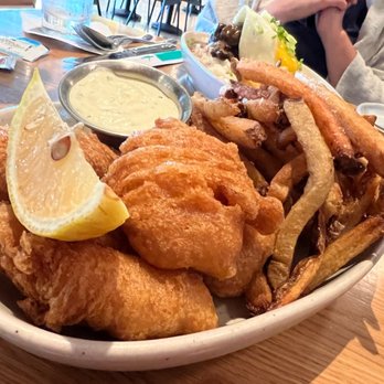 Mahi’ai Table - Fish n' Chips - Cocktail Bars Near Me - Kapolei, Hawaii