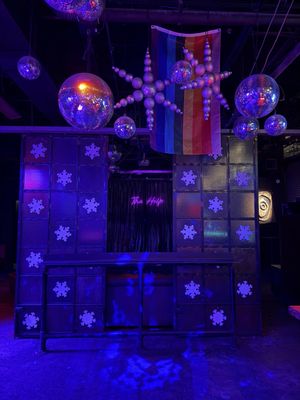 Industry Bar by null