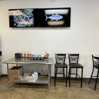 Poke District - Decor - Seafood Near Me - Orange, California