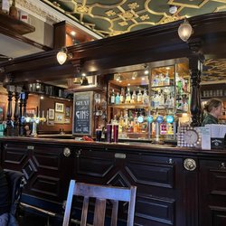 Central Bar - The bar