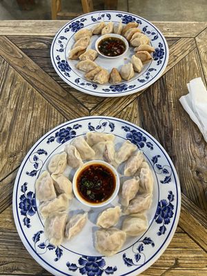 Huang Cheng Potsticker by null