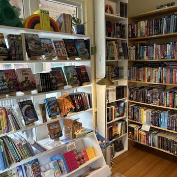 Wild Geese Bookshop - Bookstores Near Me - Franklin, Indiana Wild Geese Bookshop - Bookstores Near Me - Franklin, Indiana