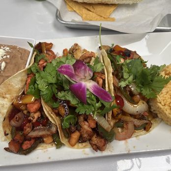 Aqui Es - Hawaiian tacos - Mexican Near Me - Bethlehem, Pennsylvania