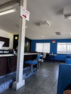 Lisa's Coffee Shop by null