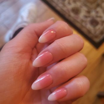 Ladue Nail and Spa - Nail Salons Near Me - Saint Louis, Missouri