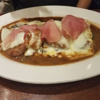 Mama's - Vela saltumbaca - Pizza Near Me - Copiague, New York